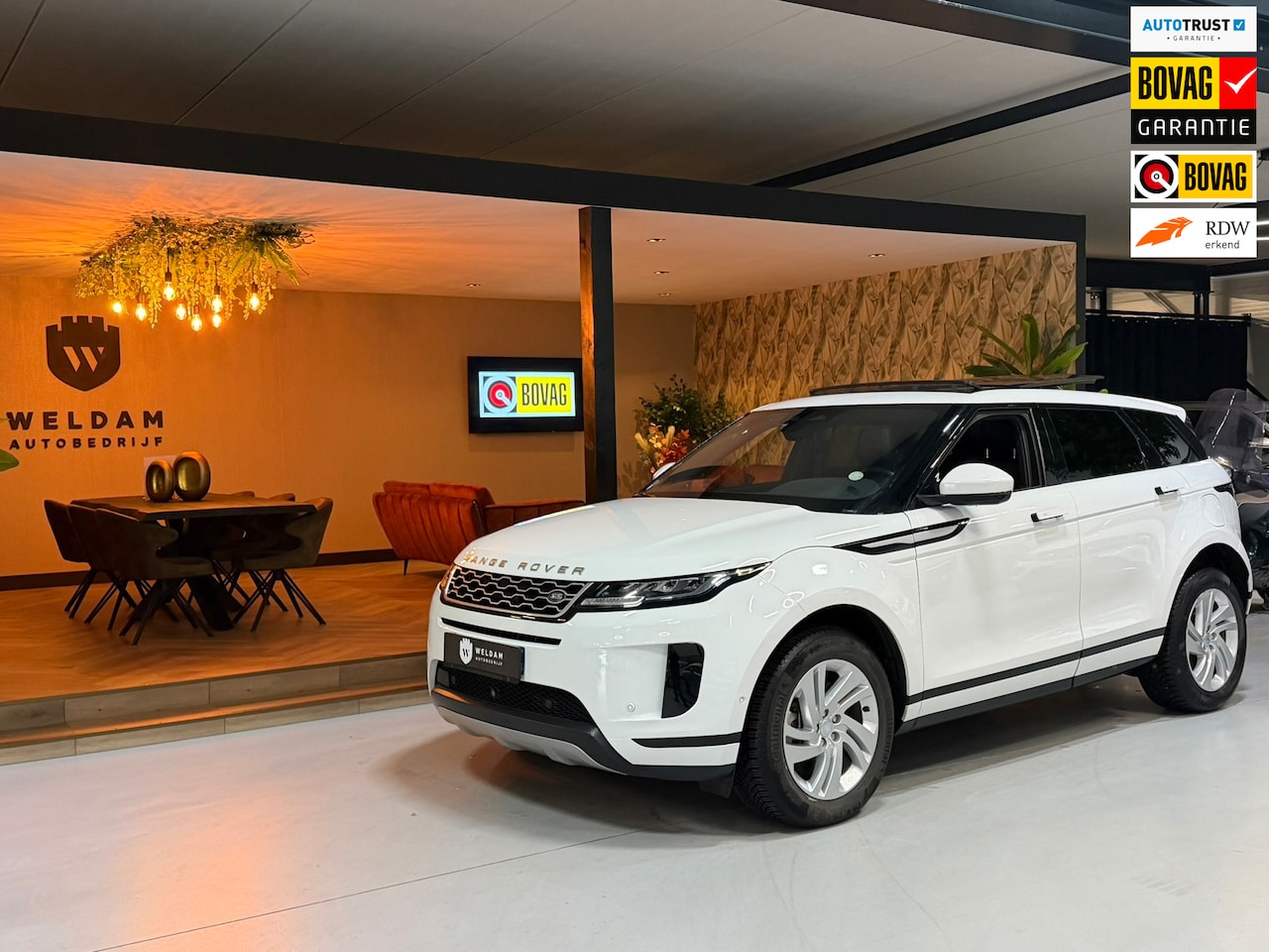Land Rover Range Rover Evoque - 1.5 P300e AWD Garantie|1e Eig|Pano|360°|Leder|CarPlay|Memory|Camera - AutoWereld.nl