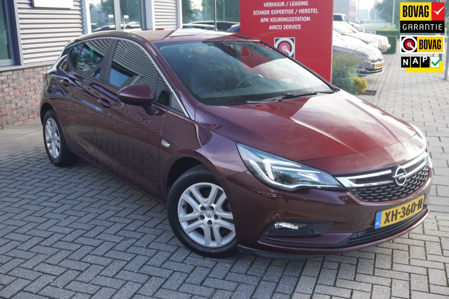 Opel Astra - 1.0 Online Edition / Trekhaak / Carplay / Climate control - AutoWereld.nl