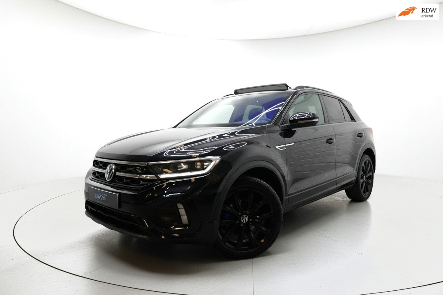 Volkswagen T-Roc - 1.5 TSI 2x R LINE PANO VIRTUAL CAM ACC IQ - AutoWereld.nl