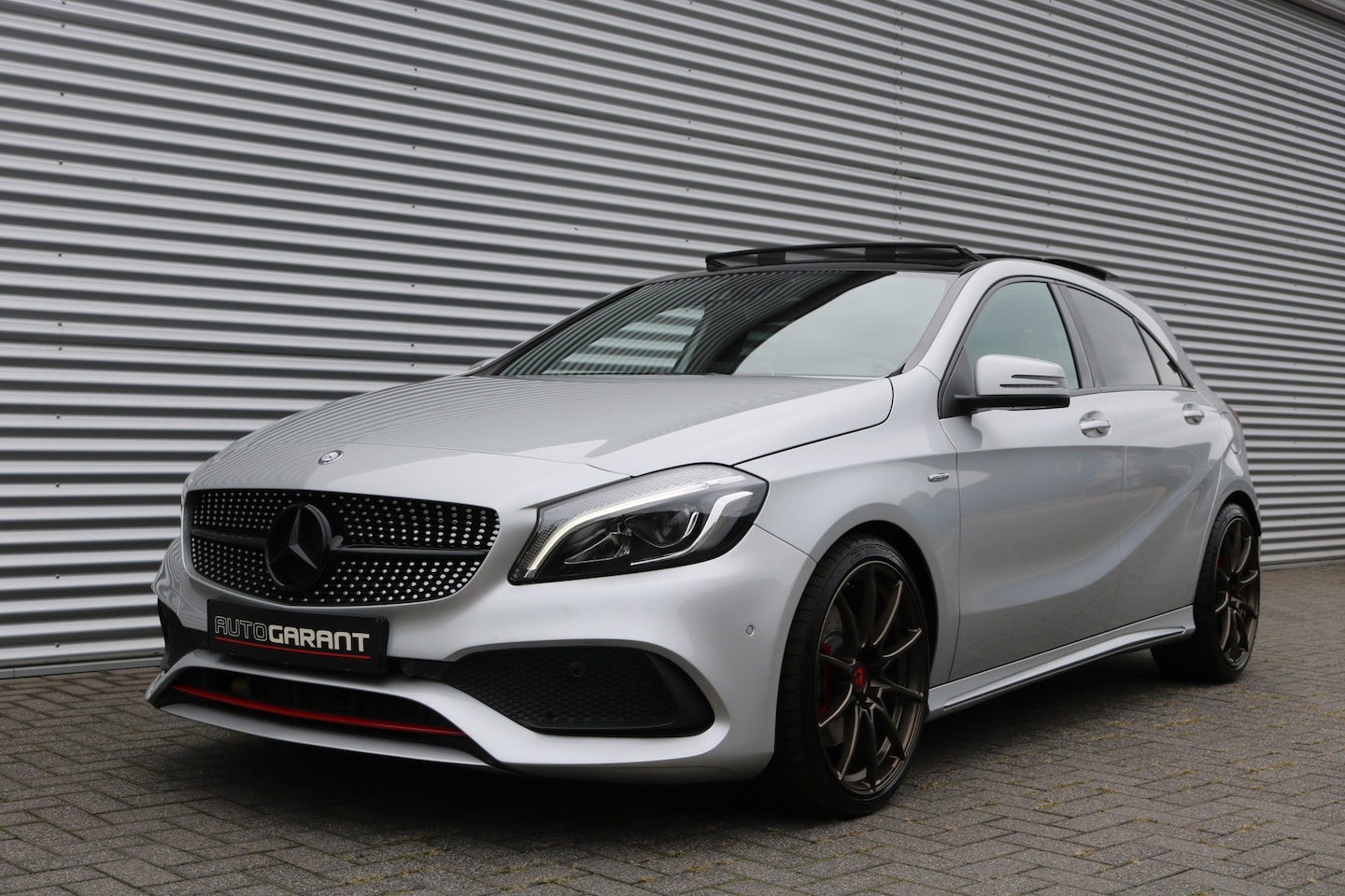 Mercedes-Benz A-klasse - 250 Motorsport Edition AMG (Panoramadak Navi/Camera Full Led 19InchLMV Dodehoekdetectie PD - AutoWereld.nl