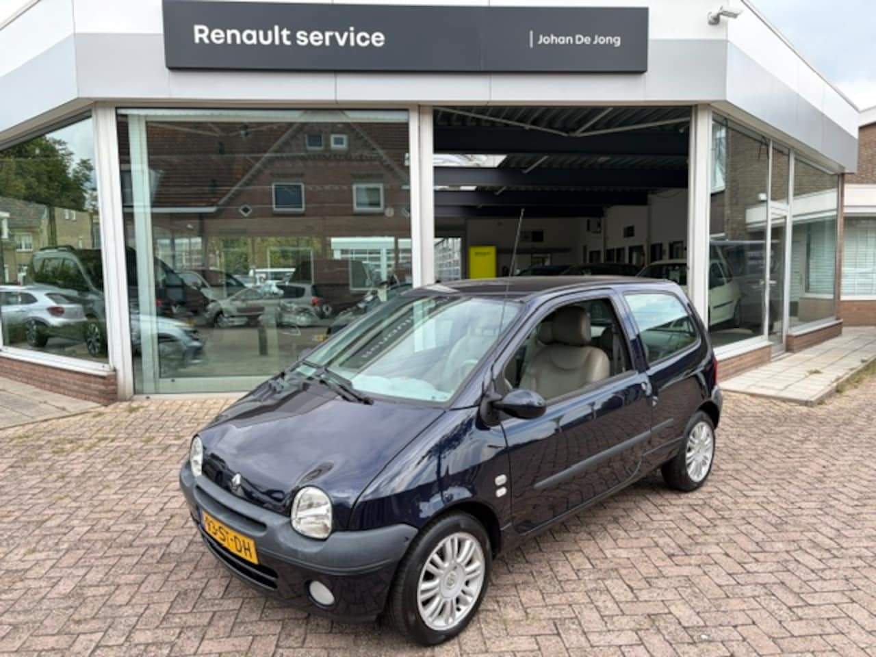 Renault Twingo - 1.2 16V INITITIALE - AutoWereld.nl