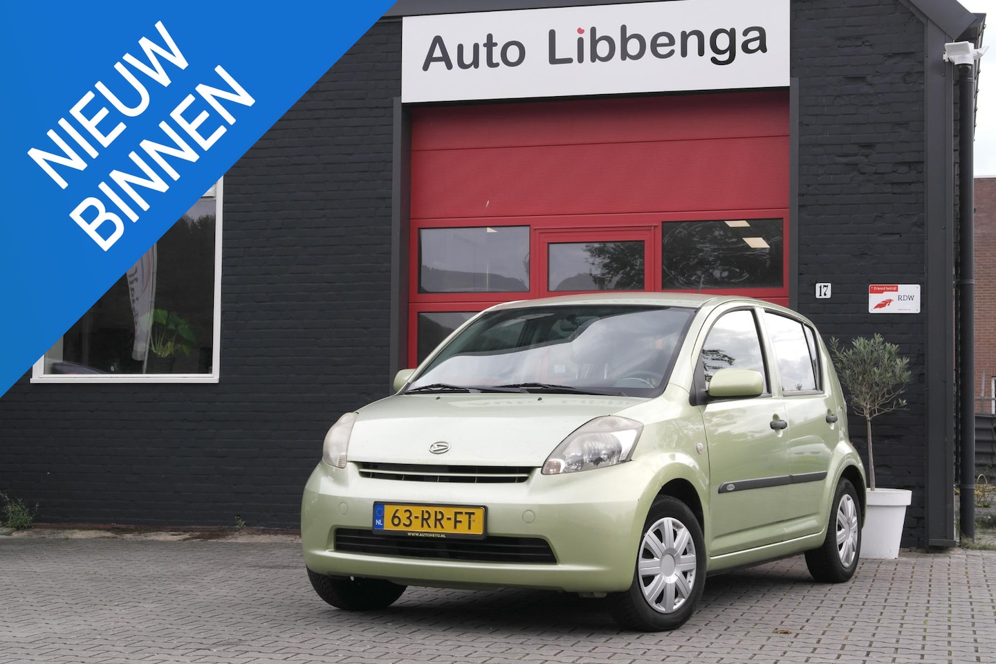 Daihatsu Sirion 2 - 1.0-12V Trend STUURBEKR. / CENTR.VERGR. / METALLIC LAK / RADIO-CD / - AutoWereld.nl