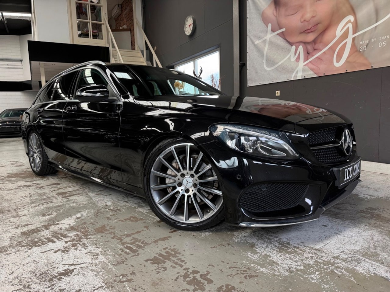 Mercedes-Benz C-klasse Estate - 180 Edition 1 180 Edition 1, AMG optiek, leer, panorama, trekhaak, led, navi - AutoWereld.nl