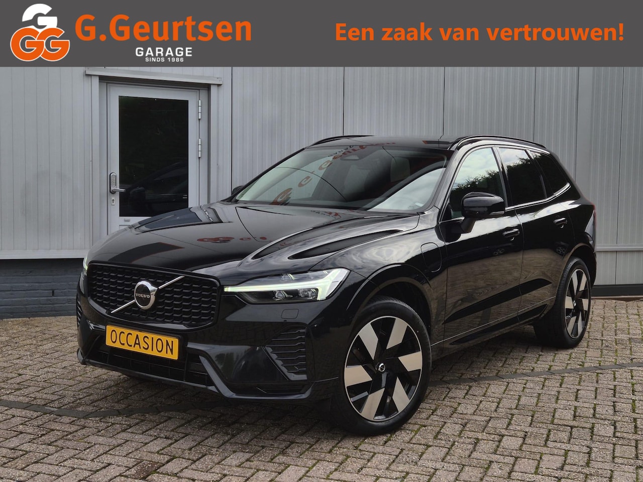 Volvo XC60 - 2.0 T8 Plug-in hybrid AWD Ultra Black Edition Panoramadak, Volleder, Trekhaak, Soh 100% - AutoWereld.nl