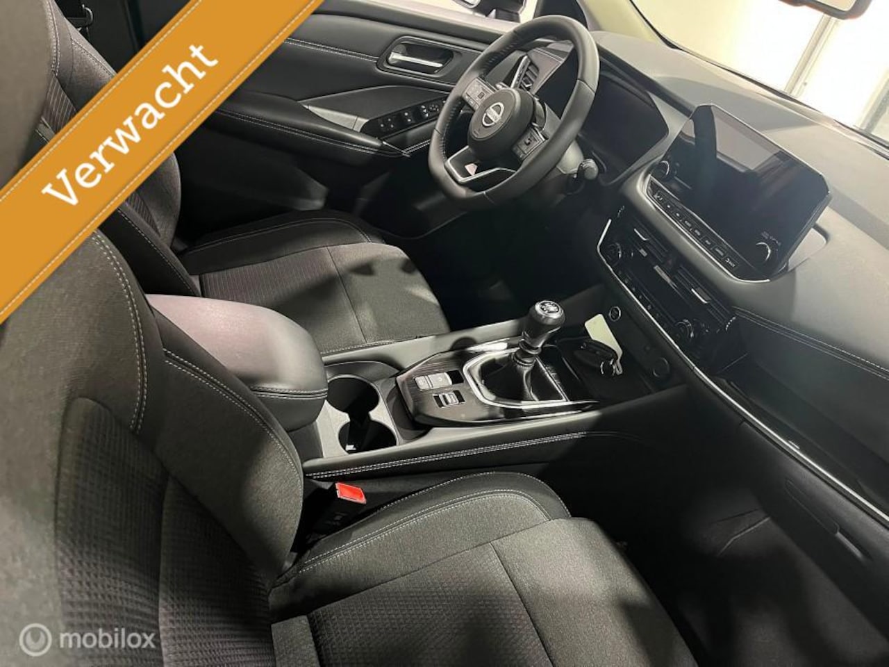 Nissan Qashqai - 1.3 MHEV Premiere Edition *NL, 1e EIG, TRKHK, RIJKLAARPRIJS!*