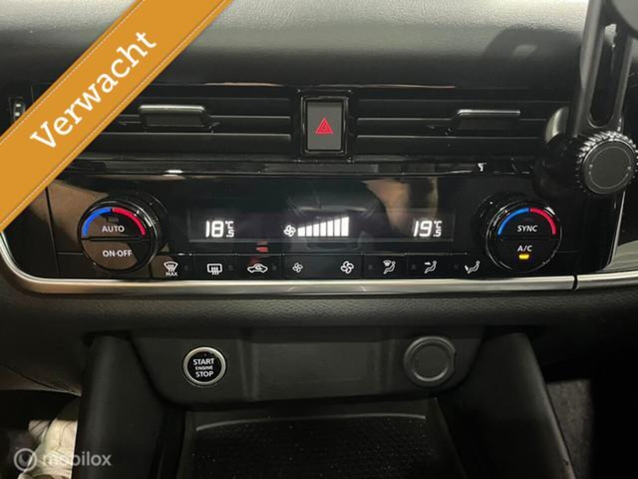 Nissan Qashqai - 1.3 MHEV Premiere Edition *NL, 1e EIG, TRKHK, RIJKLAARPRIJS!*