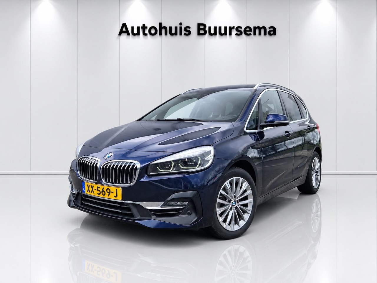 BMW 2-serie Active Tourer - 218i C.L. High Ex. Panoramadak | Leder | Trekhaak | 112.000 KM NAP | Head-Up - AutoWereld.nl