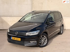 Volkswagen Touran - 1.4 TSI DSG Pano 17'' R-Line Trekh LED ACC
