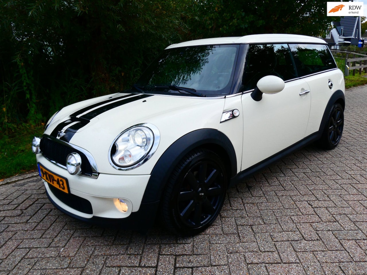MINI Clubman - 1.6 Cooper S Automaat 174pk Clima Leder Schuifdak Historie - AutoWereld.nl