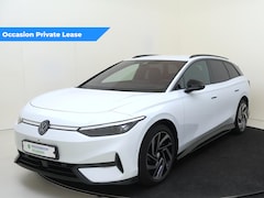 Volkswagen ID.7 Tourer - Pro Business 77 kWh First Edition uitvoering | adaptief onderstel | trekhaak | Harman Kard