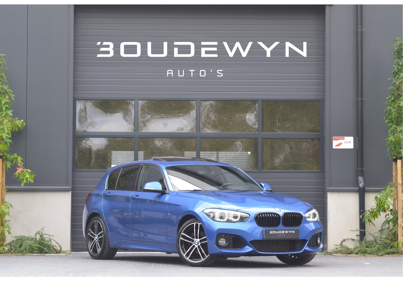 BMW 1-serie - 118i Corporate Lease Executive M-Sport NAP | Dealer OH | Dakje | Automaat - AutoWereld.nl