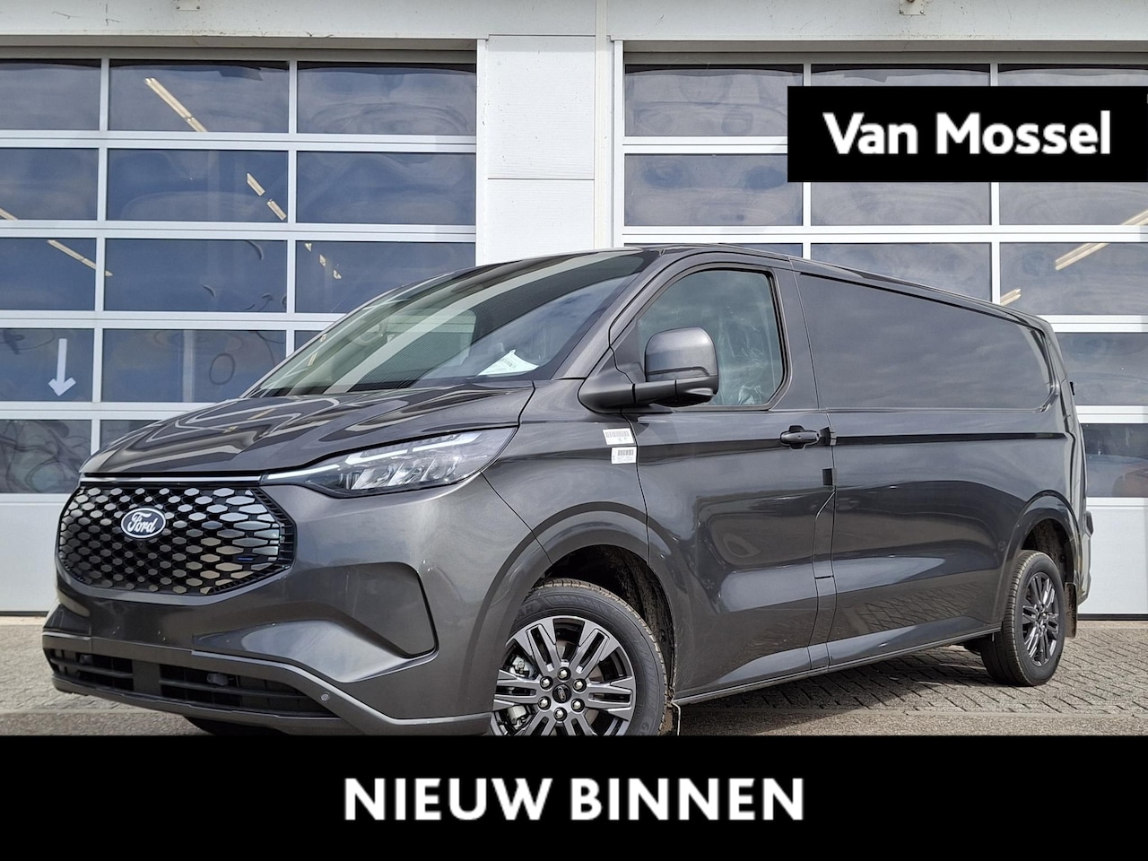 Ford E-Transit Cust. - 340 L2H1 Limited 71 kWh | Driver Assistent Pack Ultimate | Verwarmde Stoelen+Stuur+Voorrui - AutoWereld.nl