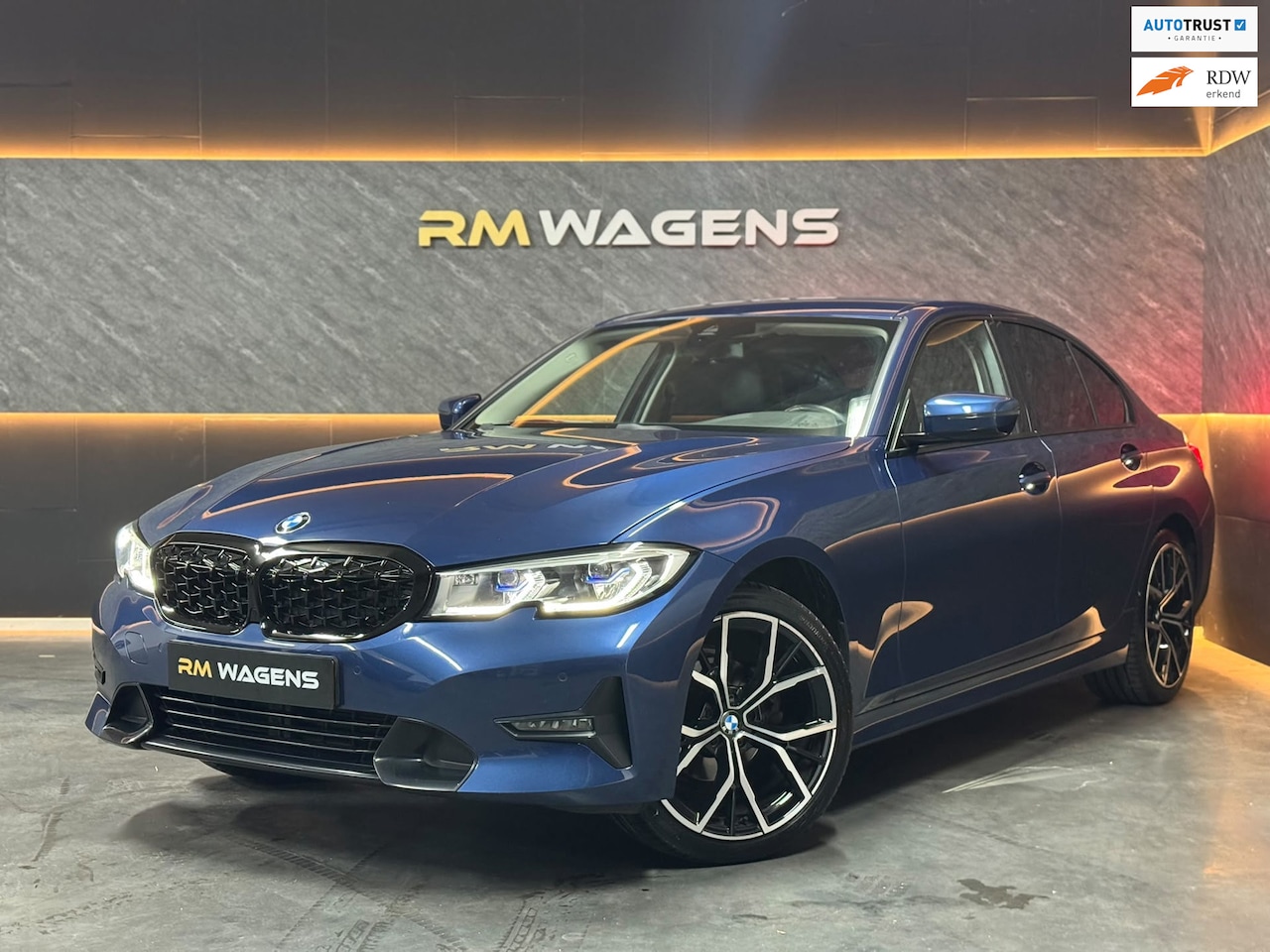 BMW 3-serie - 318i|Laser|Leder|Sfeerv|Stoelvw|Sportuitlaat - AutoWereld.nl