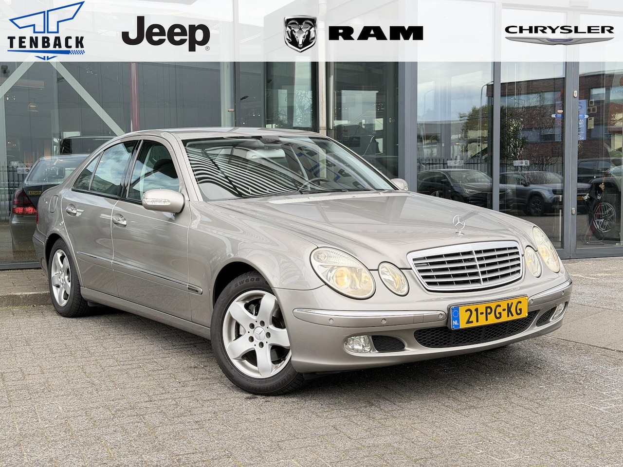 Mercedes-Benz E-klasse - 200 K. Elegance volledige onderhoudshistorie - AutoWereld.nl
