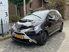 Toyota Aygo - 1.0 VVT-i x-clusiv