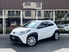 Toyota Aygo X - 1.0 VVT-i S-CVT Automaat Business | Stoelverwarming, Apple CarPlay/Android Auto, Airco, Pa
