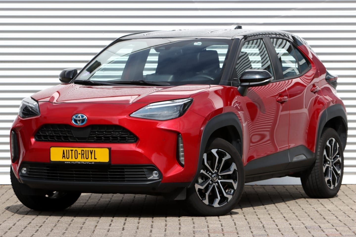 Toyota Yaris Cross - 1.5 Hybrid Bi-Tone, Safety + Winter-pakket - AutoWereld.nl