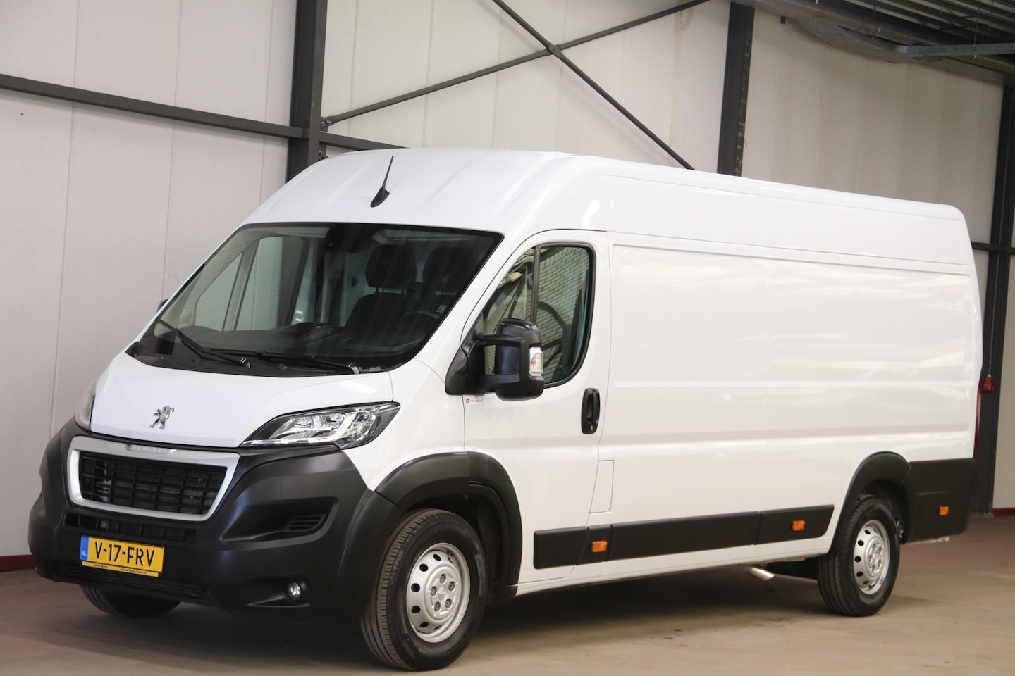 Peugeot Boxer - 435 2.2 BlueHDi L4H2 AIRCO ACHTERUITRIJCAMERA - AutoWereld.nl