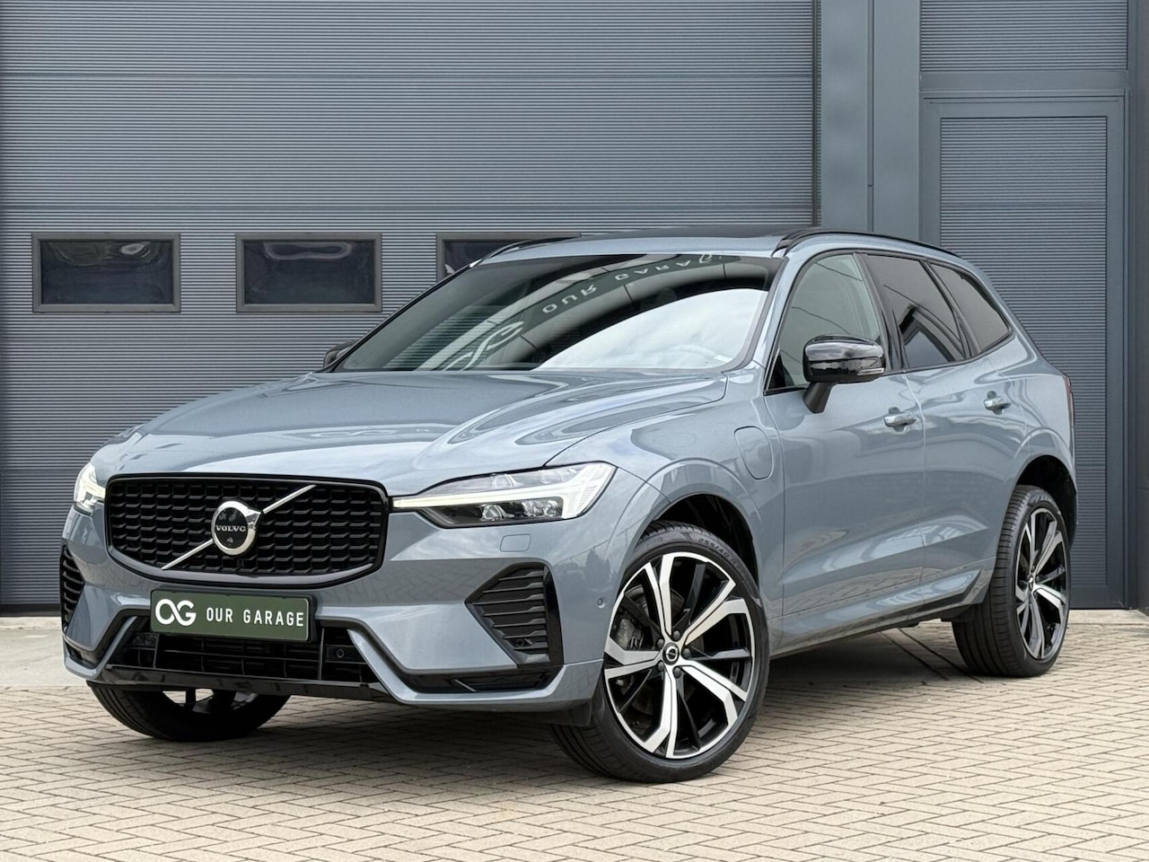 Volvo XC60 - T8 Plug-in Ultimate Dark|Lucht|360|Head Up|Pano|ACC - AutoWereld.nl