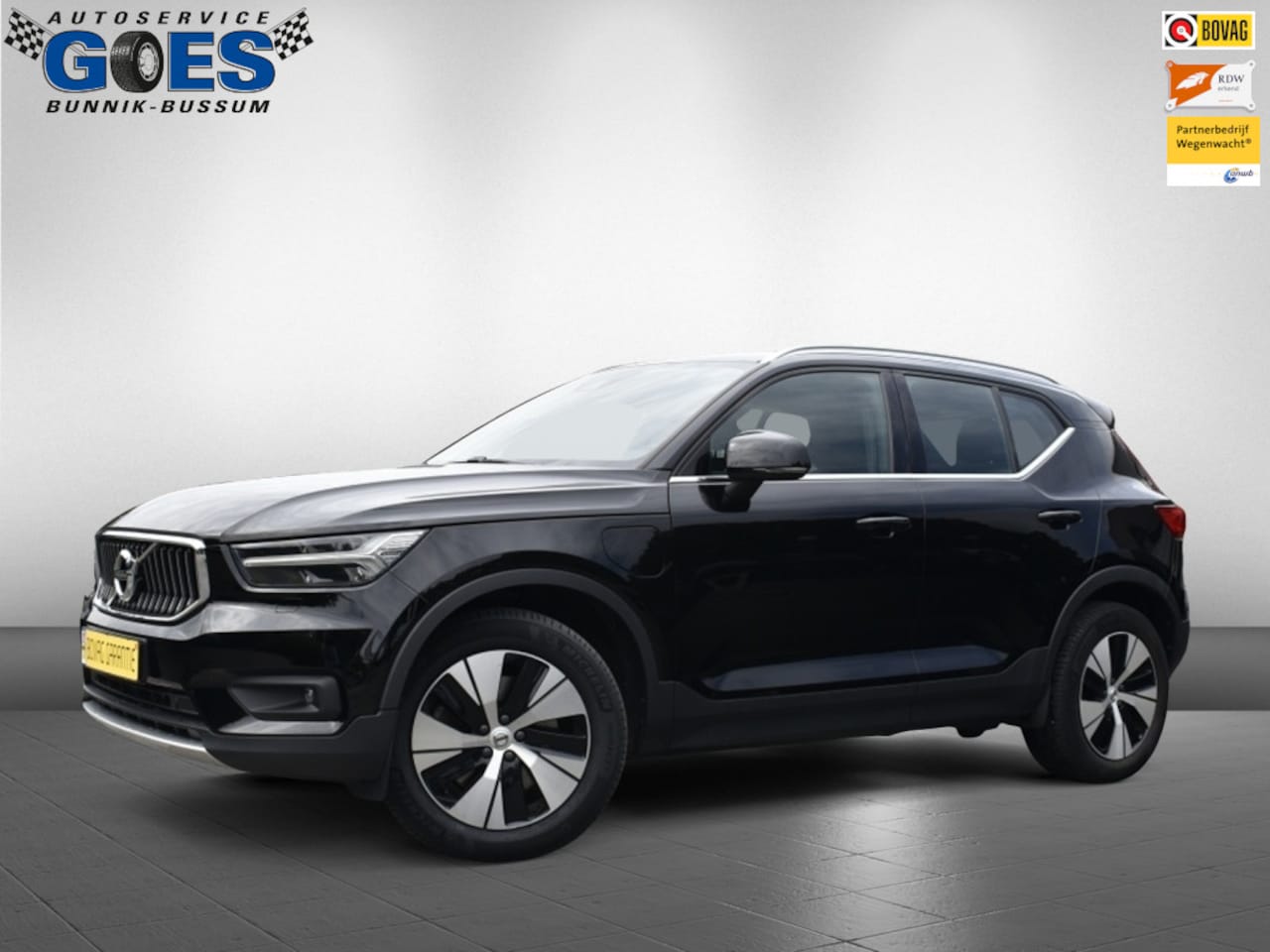 Volvo XC40 - Recharge Plug-In Hybrid T4 /trekhaak/stoel.stuur verwarming - AutoWereld.nl