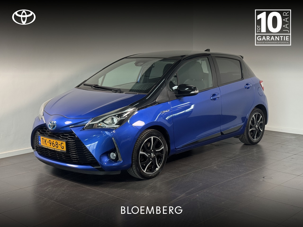Toyota Yaris - 1.5 Hybrid Bi-Tone Plus | Panoramadak | Climate Control | seppie gereserveerd t/m 15e - AutoWereld.nl