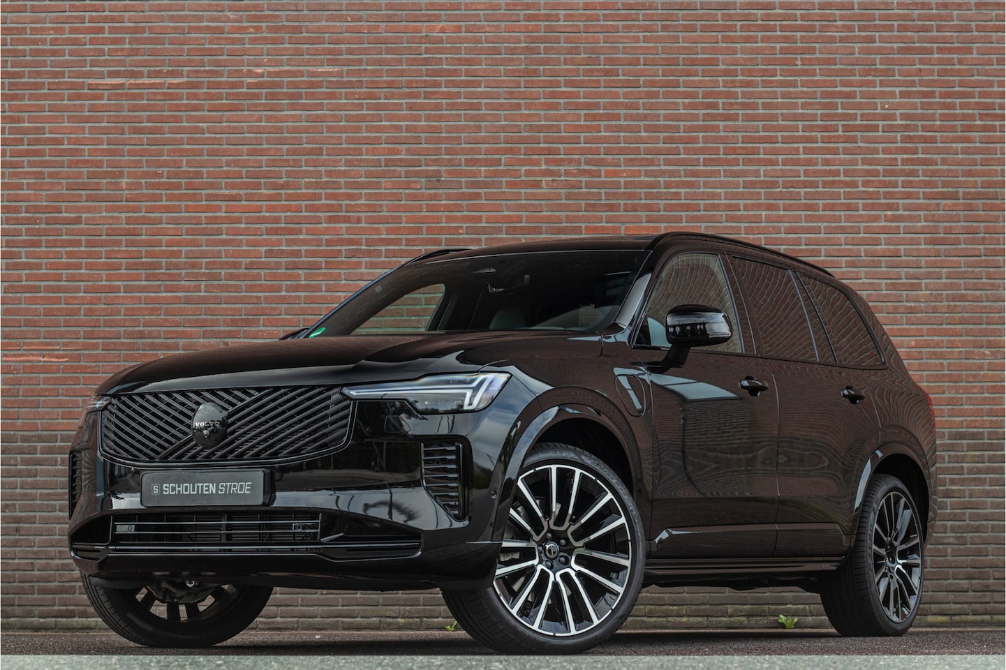 Volvo XC90 - T8 AWD Plug-in 406pk Ultra Black Edition Executive, Bowers & Wilkins, Trekhaak, Nappaleder - AutoWereld.nl