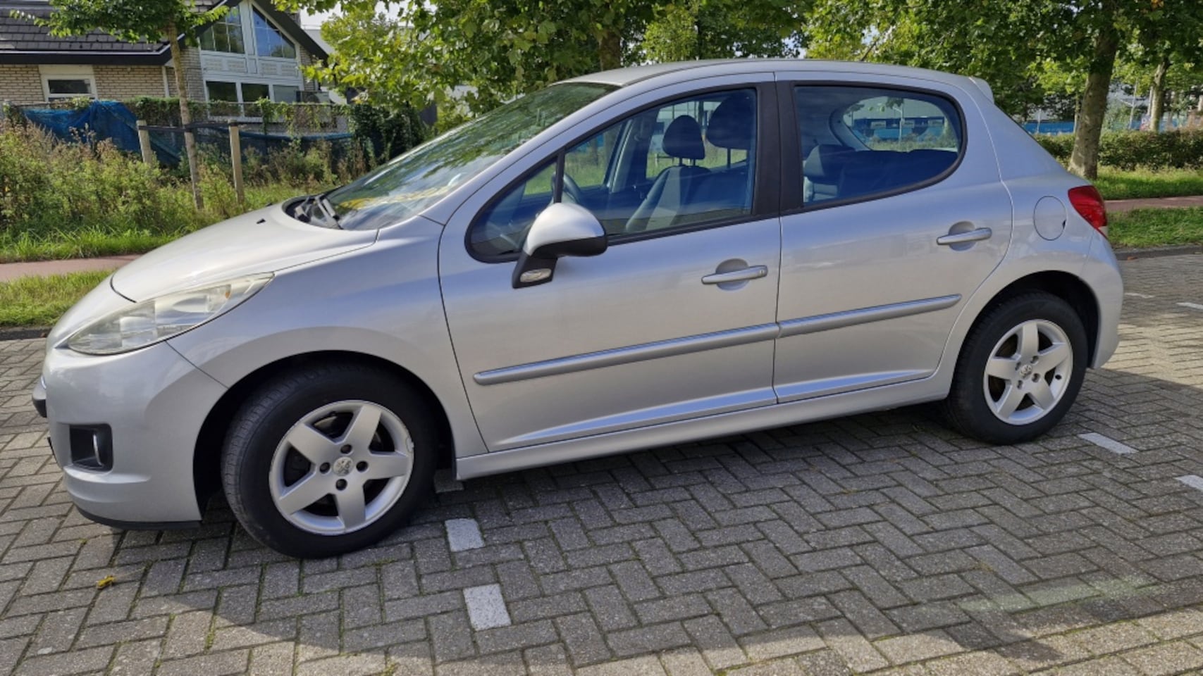 Peugeot 207 - 1.4 VTi Blue Lease 1.4 VTi Blue Lease