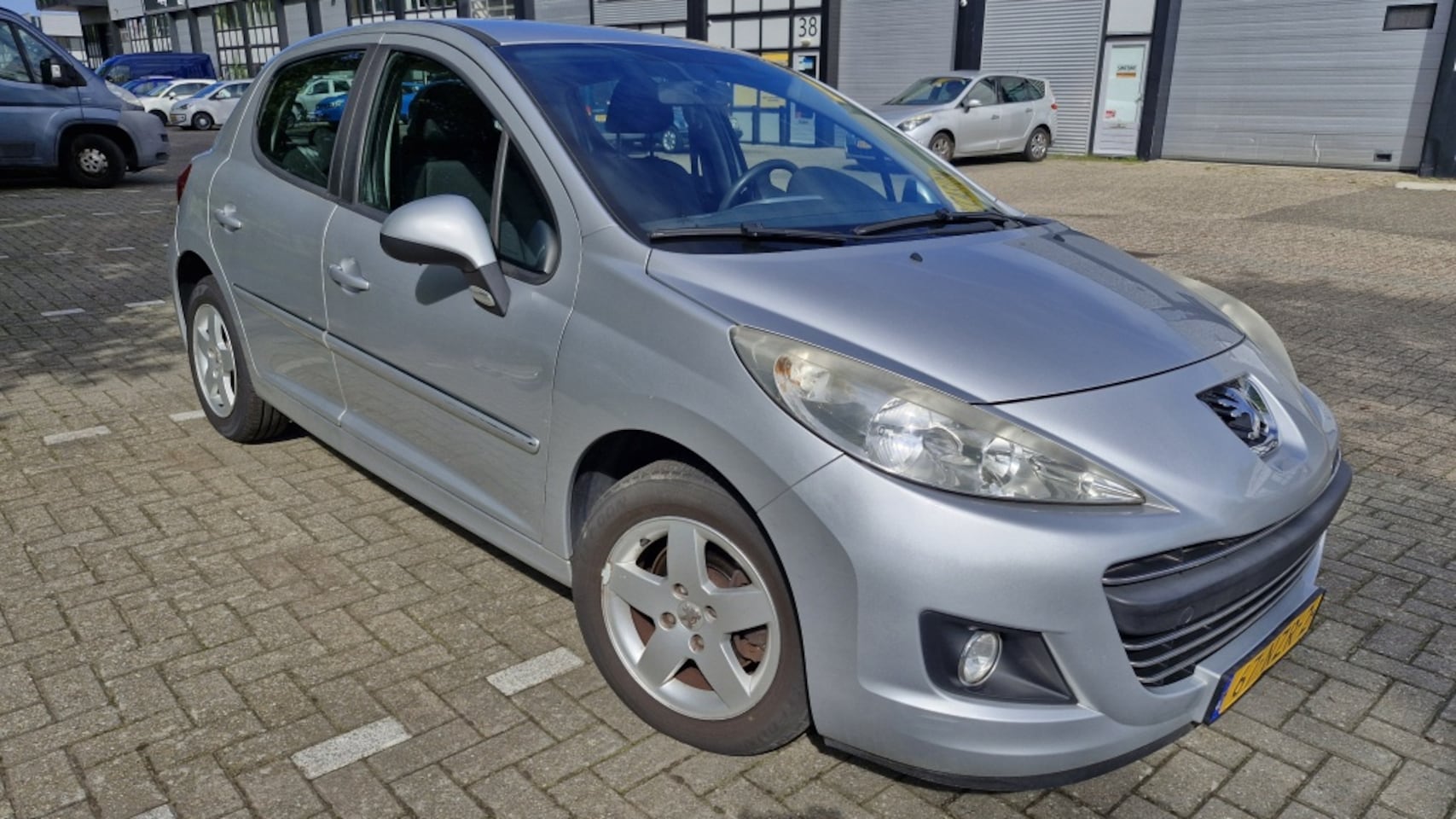 Peugeot 207 - 1.4 VTi Blue Lease 1.4 VTi Blue Lease