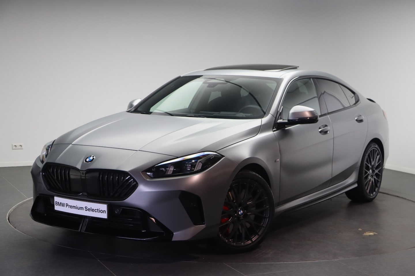 BMW 2-serie Gran Coupé - 220 M Sport Automaat / Panoramadak / Sportstoelen / Head-Up / Adaptieve LED / M Adaptief o - AutoWereld.nl