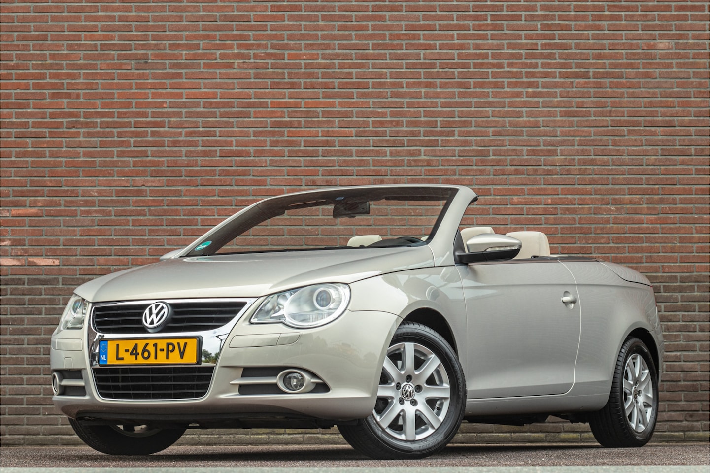 Volkswagen Eos - 1.4 TSI Highline 1.4 TSI Highline, Stoelverwarming, Bluetooth, PDC, Windscherm, Climate control, Cruise con - AutoWereld.nl