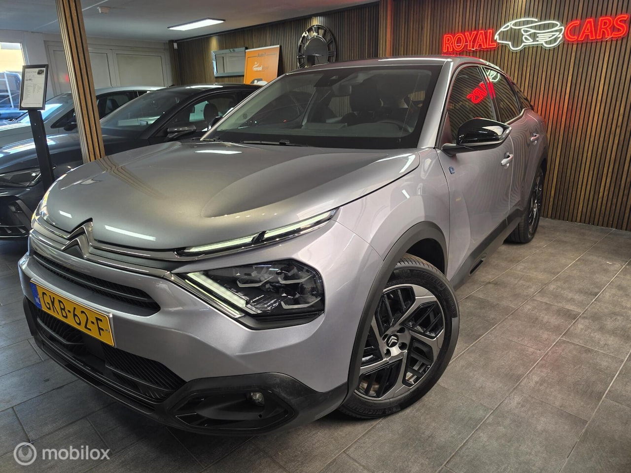 Citroën Ë-C4 - You 50 kWh|Camera | Navigatie| SOH 97.1% - AutoWereld.nl