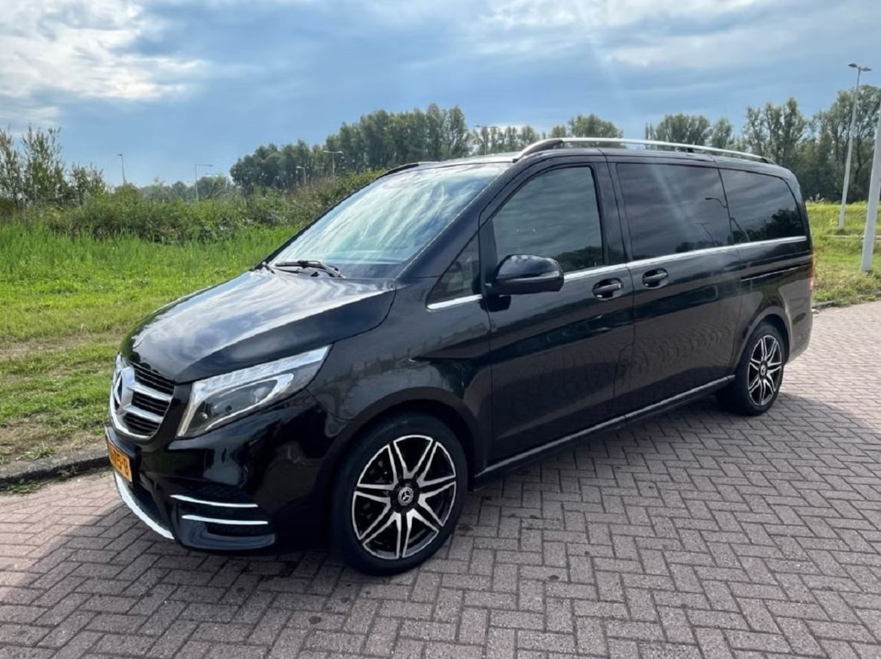 Mercedes-Benz V-klasse - 220d Lang Avantgarde Edition - AutoWereld.nl