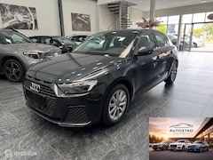 Audi A1 - 1.0 TFSI AUTOMAAT AMBIENTE 56DKM HATCHBACK