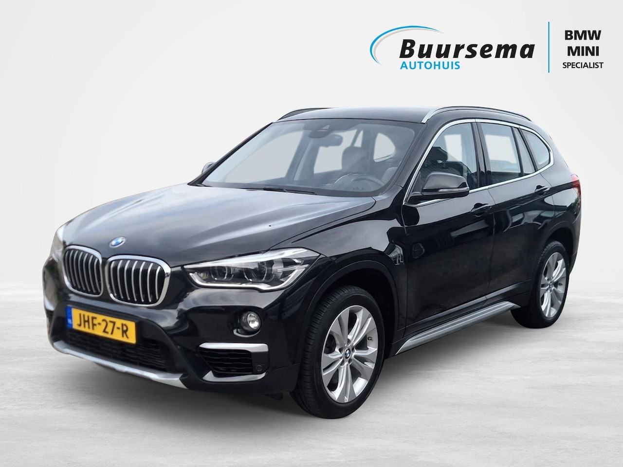 BMW X1 - sDrive20i High Exec. | X-Line | Head-Up Display | Navigatie | Achteruitrijcamera | 92.000 - AutoWereld.nl