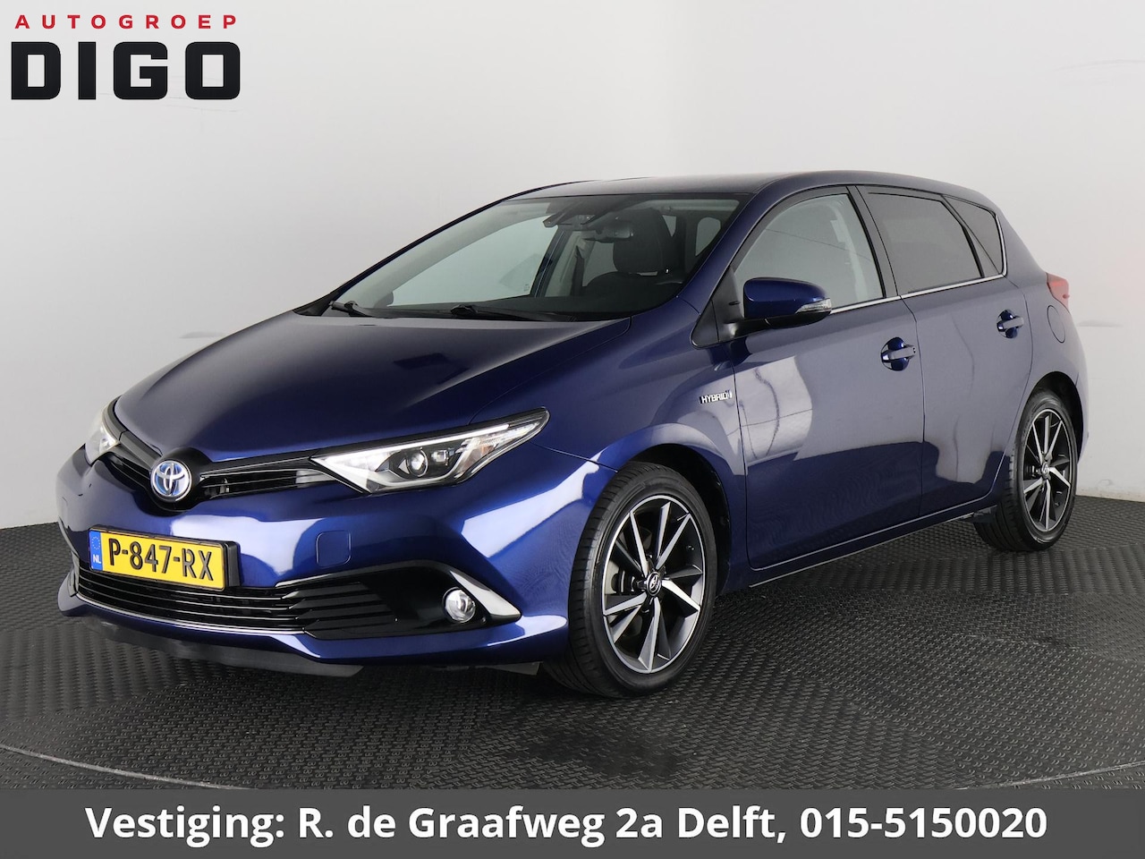 Toyota Auris - 1.8 Hybrid Executive | Navigatie | Sportstoelen | Camera | Lichtmetalen velgen | - AutoWereld.nl