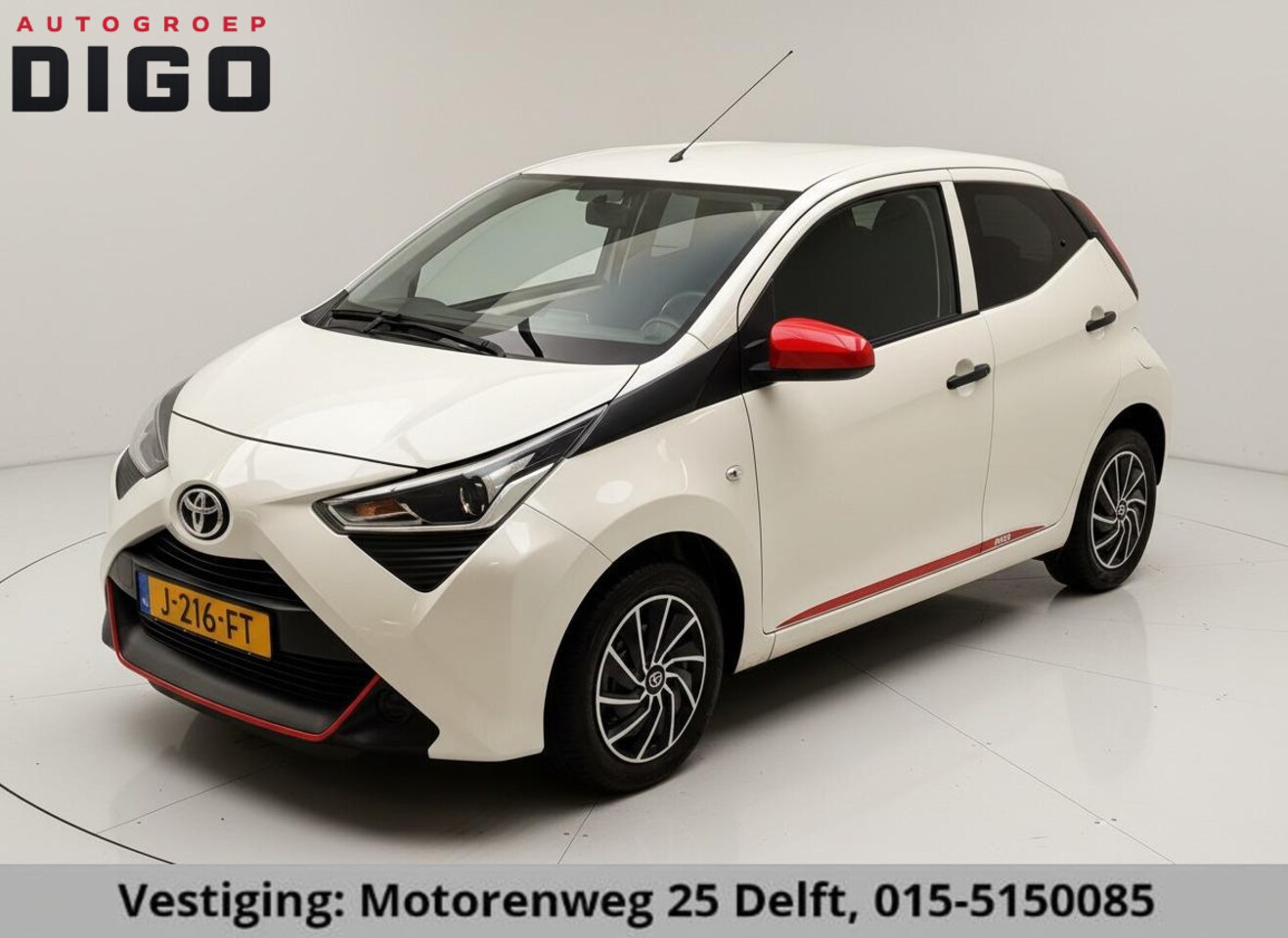 Toyota Aygo - 1.0 VVT-i CORAL RED PACK 1e EIG. GARANTIE 7-2030* AIRCO. CARPLAY NAVI.PRIVACY GLASS. COMFO - AutoWereld.nl