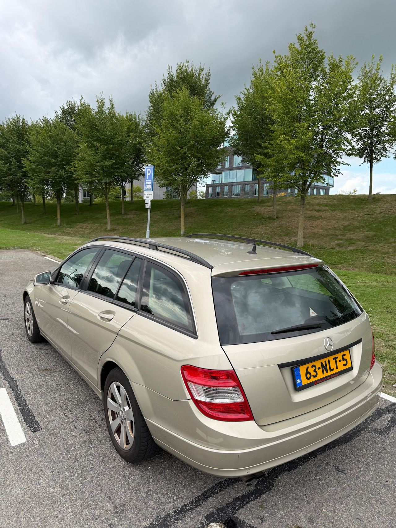 Mercedes-Benz C-klasse Estate - 180 CGI BlueEFFICIENCY Business Class - AutoWereld.nl