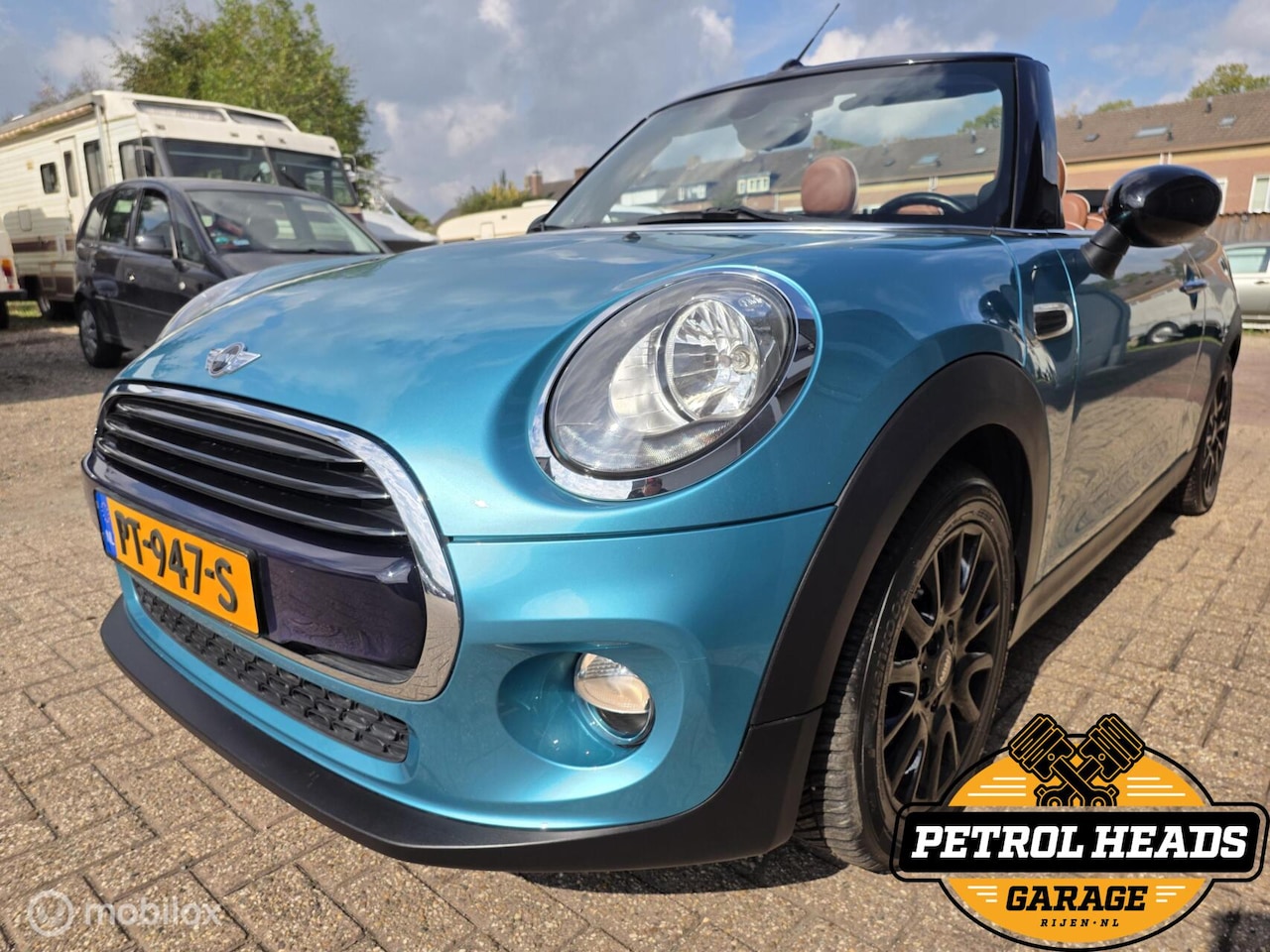 MINI Cabrio - 1.5 Cooper Pepper Serious Business D.O. | Leder - AutoWereld.nl