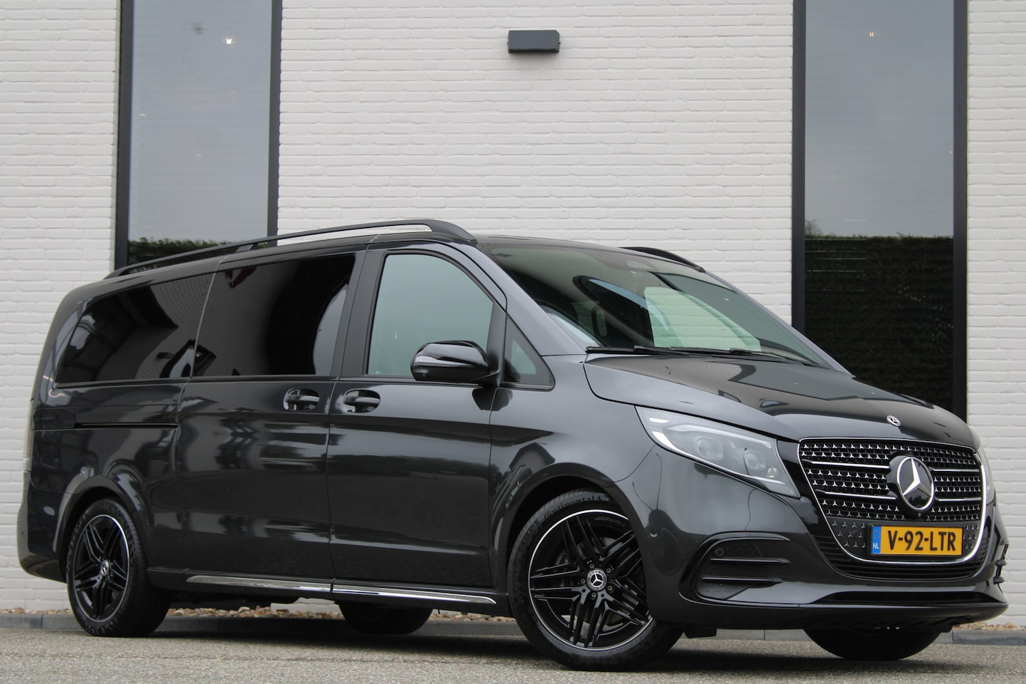 Mercedes-Benz V-klasse - 300 BENZINE / XXL / Exclusive / Elec Stoelen / Stoelkoeling / Burmester / Vol Opties / NIE - AutoWereld.nl