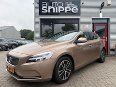 Volvo V40 - 2.0 T2 Nordic+ INSCRIPTION-PANODAK-DEALERONDERHOUDEN-STOELVERWARMING-VOLLEDER-TREKHAAK