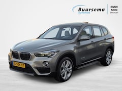BMW X1 - sDrive 18i Cent High Exe | Vollederen sportinterieur | Panoramadak | Afneembare trekhaak |