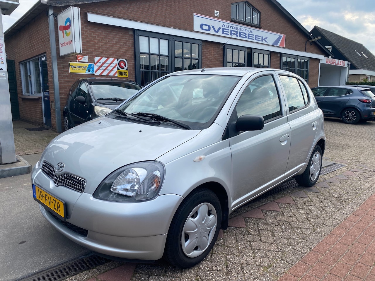 Toyota Yaris - 1.3-16V VVT-i Sol 1.3-16V VVT-i Sol - AutoWereld.nl