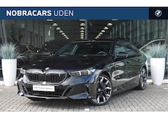 BMW i5 - eDrive40 M Sport / Comfort Access / Stoelventilatie / Bowers & Wilkins / Adaptieve LED / L