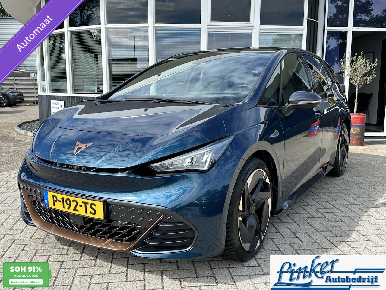 CUPRA Born - Copper Edition One 62 kWh - SoH 91% | PANO | CAMERA | SFEERVERLICHTING - AutoWereld.nl