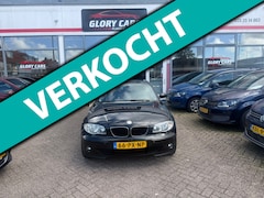 BMW 1-serie - 116i NAVI-VOOR EN ACHTER PDC