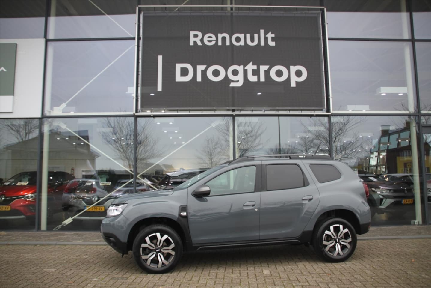 Dacia Duster - 150PK-EXTREME-AUTOM-27DKM-NAVI-CLIMA-360CAMERA- - AutoWereld.nl