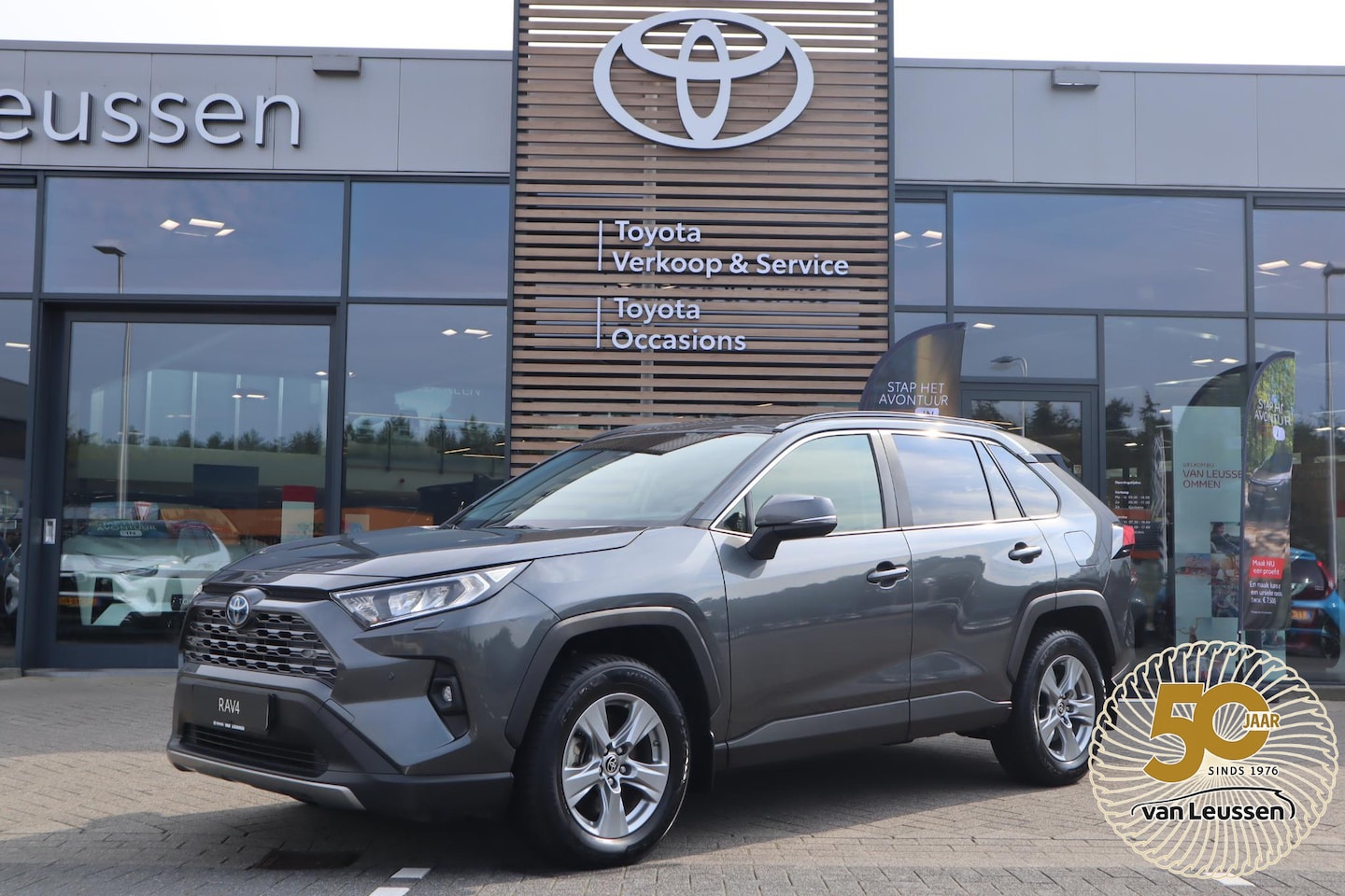 Toyota RAV4 - 2.5 HYBRID AWD DYNAMIC ANDROID/APPLE STOEL/VOORRUITVERW. LM-VELGEN P-SENSOREN CAMERA AD-CR - AutoWereld.nl