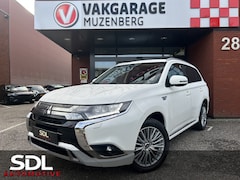 Mitsubishi Outlander - 2.4 PHEV Intense+ // HALF-LEDER/ALCANTARA // NAVI + CARPLAY // CAMERA // KEYLESS // ELEK.