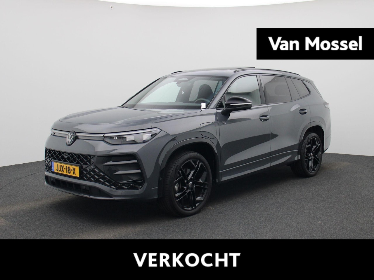 Volkswagen Tayron - 1.5 eHybrid R-Line Edition 204 PK| Origineel Nederlands | Panoramadak | Navigatie | Achter - AutoWereld.nl