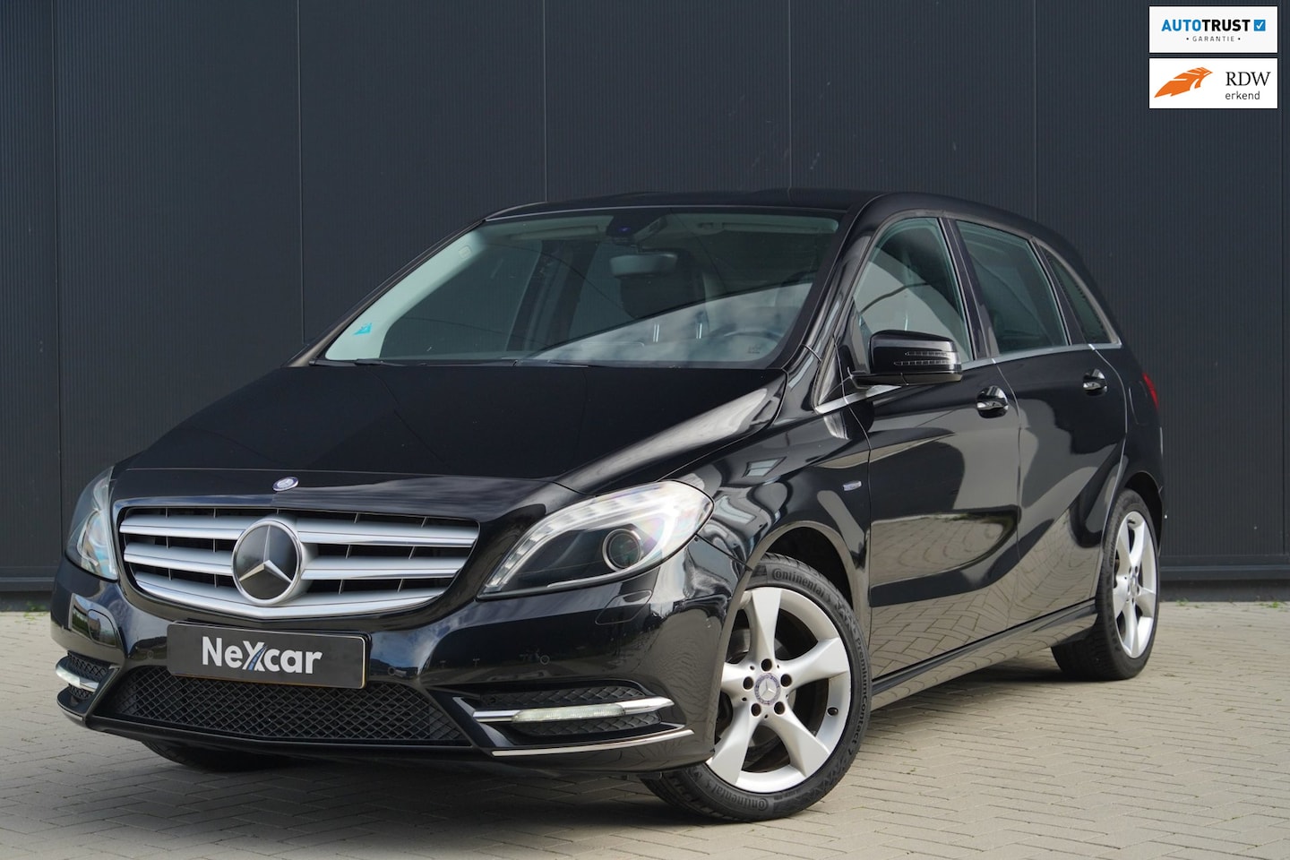 Mercedes-Benz B-klasse - 180 Ambition Bi-xenon|Leder|Cruise|LM - AutoWereld.nl